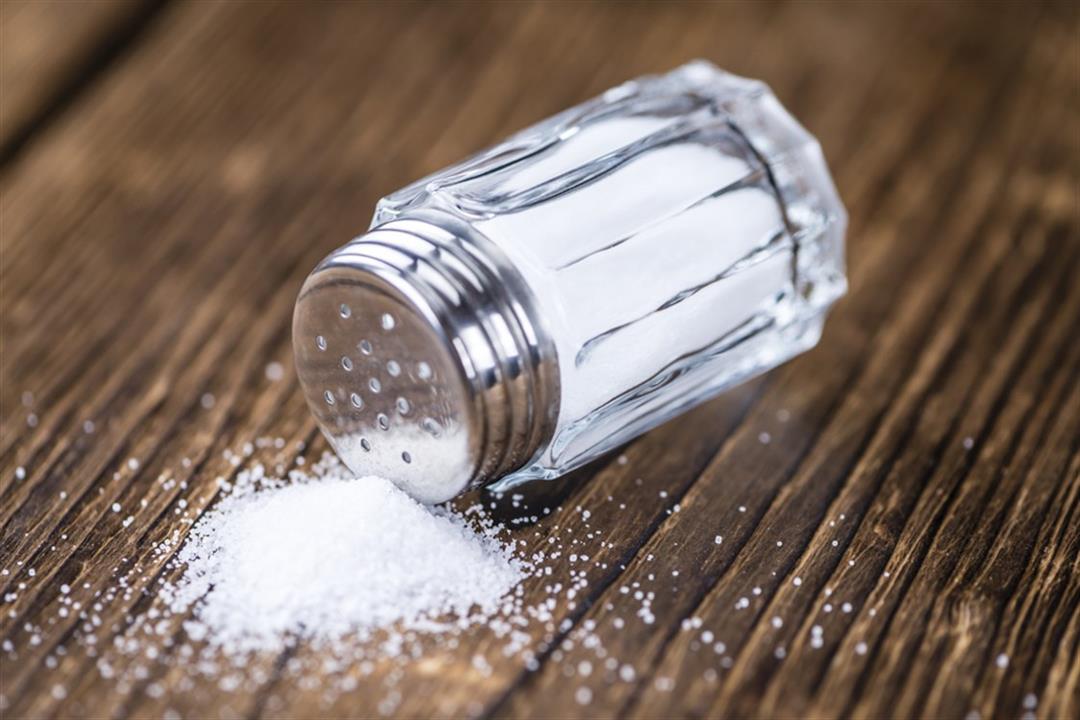 10 اضرار من اكل الملح