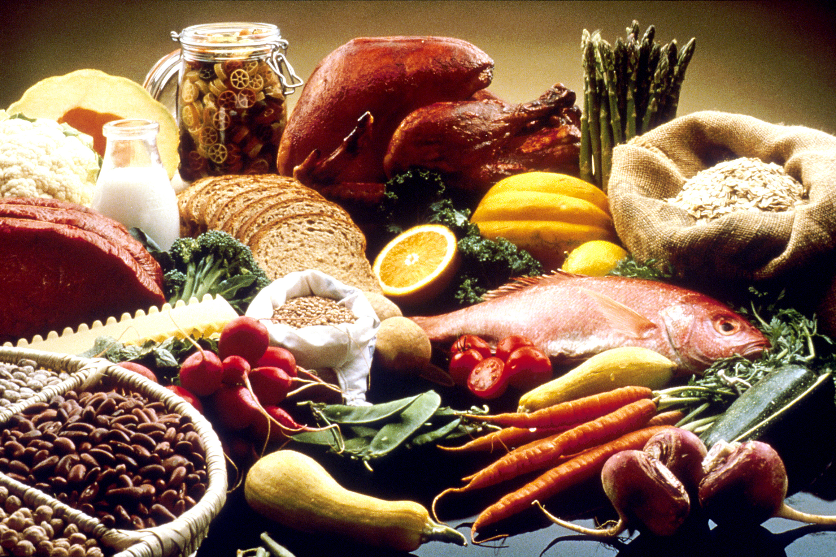 أفضل 10 أنواع أطعمة سناكس في الحمية الغذائية